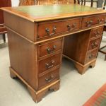 819 2212 WRITING DESK